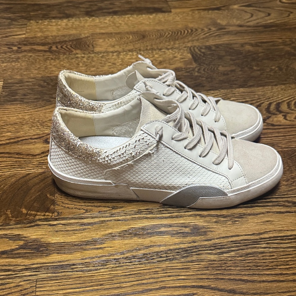 Dolce Vita Women's Light Beige White Accent Sneakers